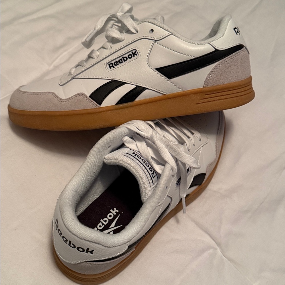 Reebok women’s sneakers size 8